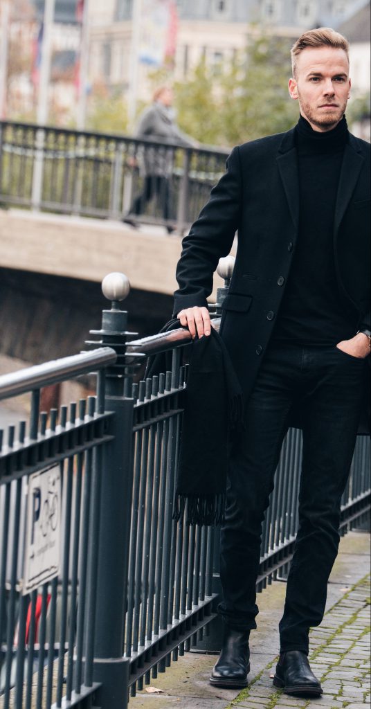 All Black Everything outfit with danie wellington