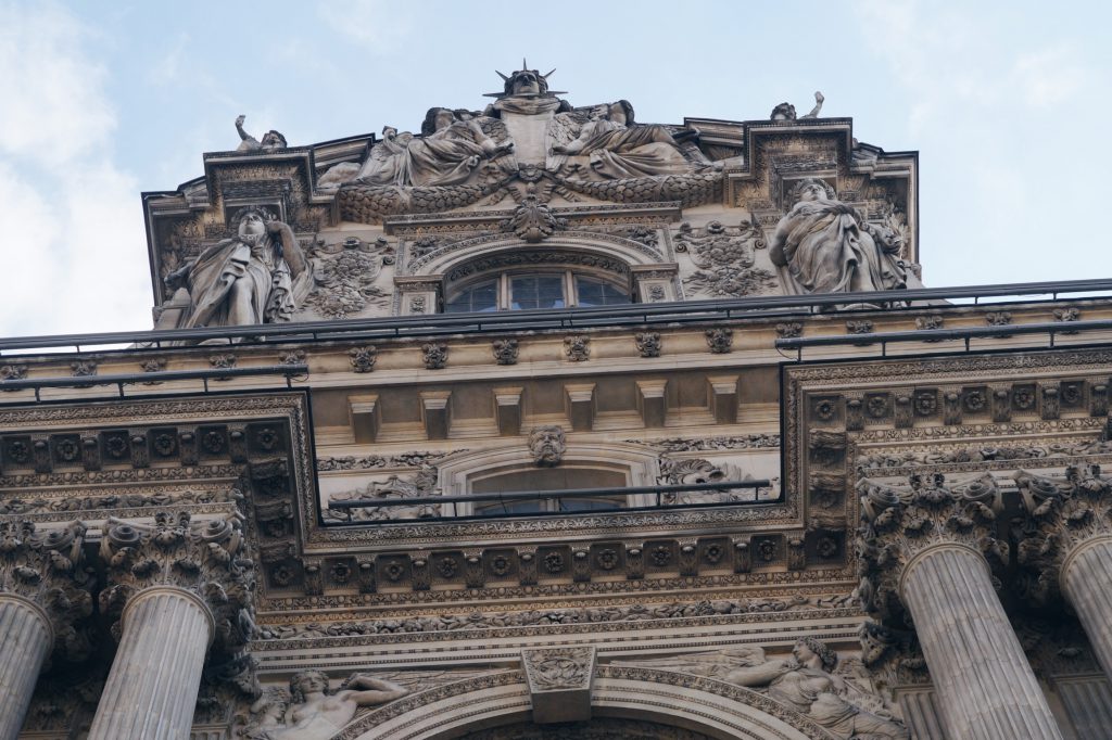 louvre museum sakrileg travel citytrip paris arc de triomphe frankreich blog blogger