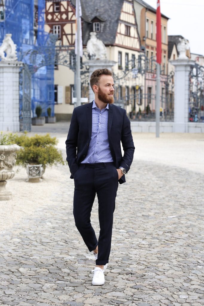 FASHION - Suit and Sneakers Bram Luxembourg blogger Luxemburg trier blogger_de blog Herrenmode mode herren fashion trend
